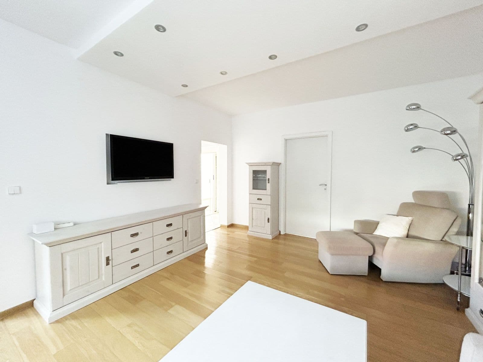 3 bedroom flat to rent, 69 m², Machatého, Prague, Prague 3 bedroom flat to rent, 69 m², Machatého, Prague, Prague