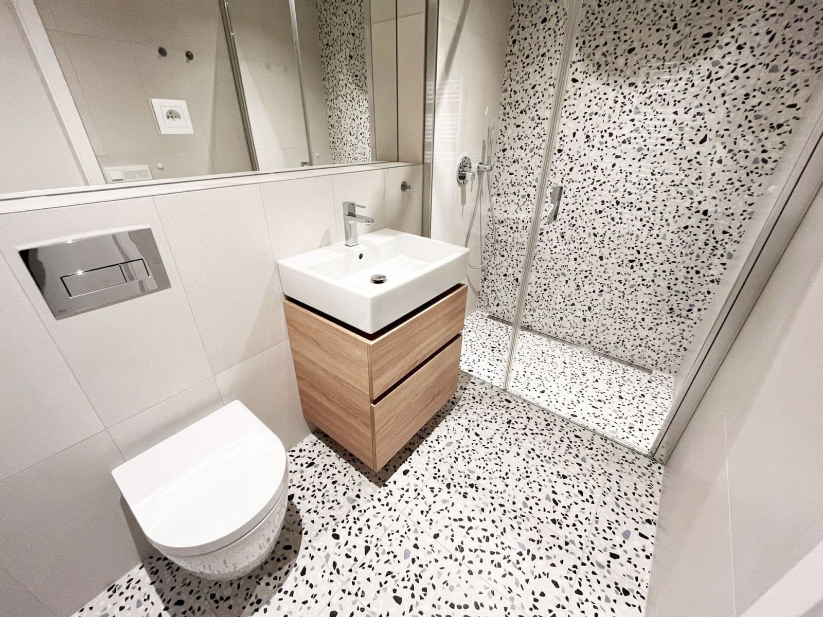 Studio flat to rent, 39 m², U Komína, Prague, Prague Studio flat to rent, 39 m², U Komína, Prague, Prague