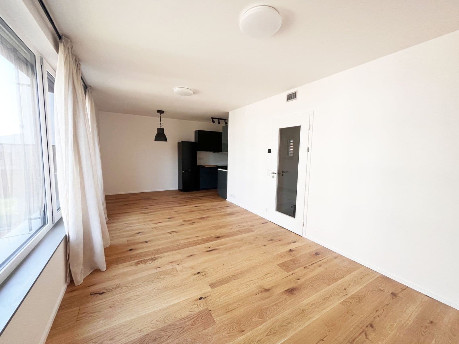 Studio flat to rent, 39 m², U Komína, Prague, Prague Studio flat to rent, 39 m², U Komína, Prague, Prague