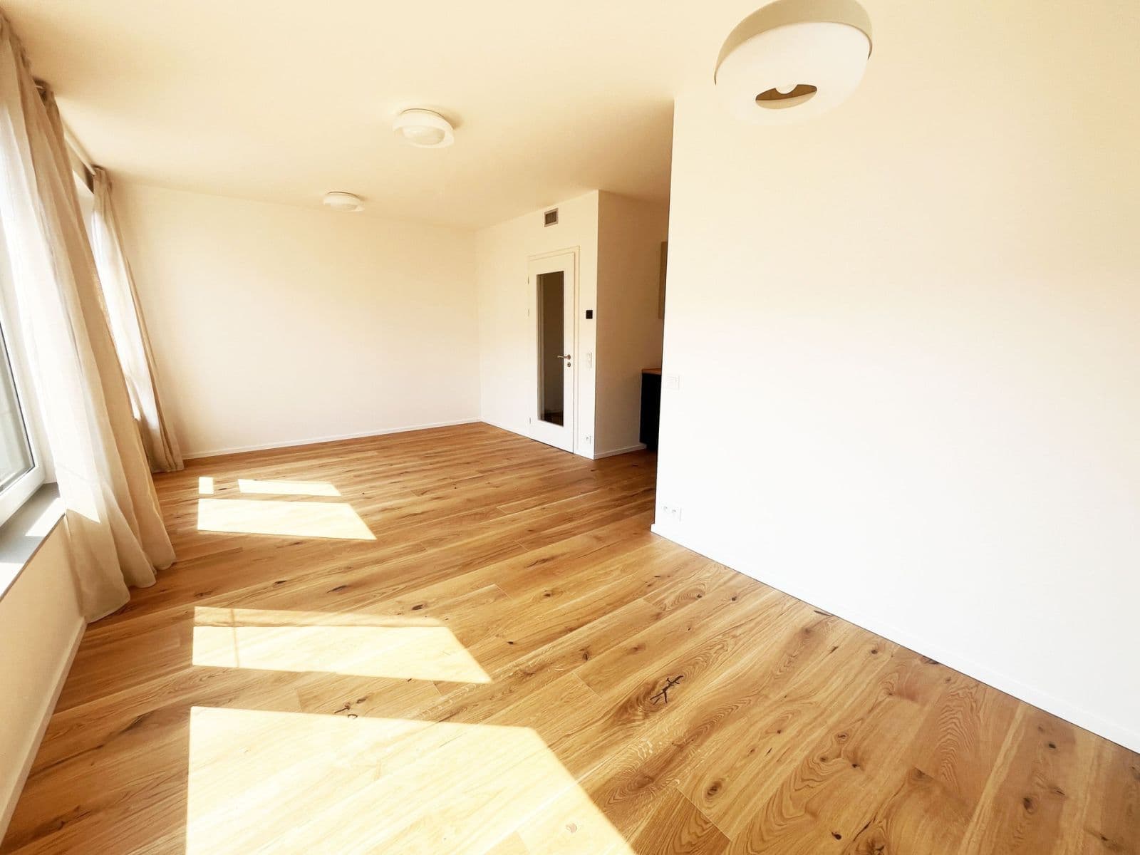 Studio flat to rent, 37 m², U Komína, Prague, Prague Studio flat to rent, 37 m², U Komína, Prague, Prague
