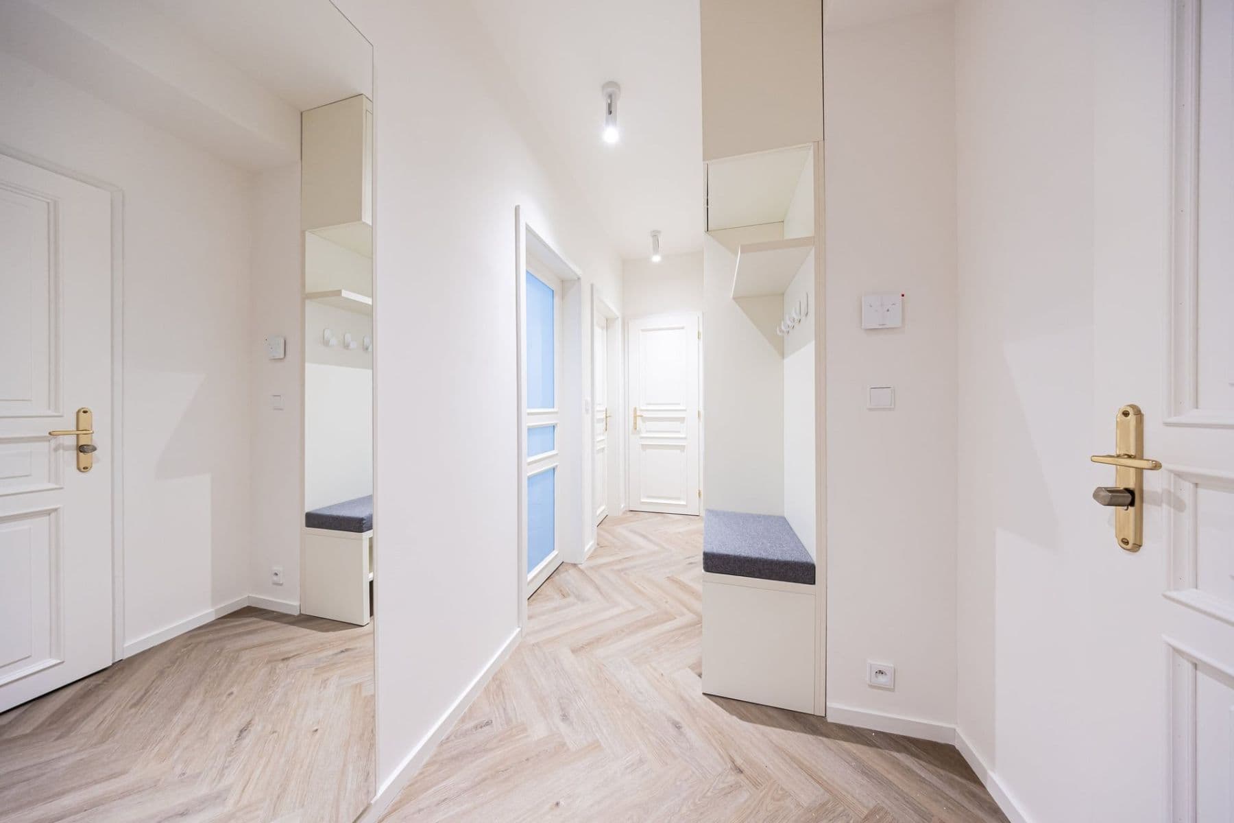 1 bedroom with open-plan kitchen flat to rent, 42 m², Sázavská, Prague, Prague 1 bedroom with open-plan kitchen flat to rent, 42 m², Sázavská, Prague, Prague