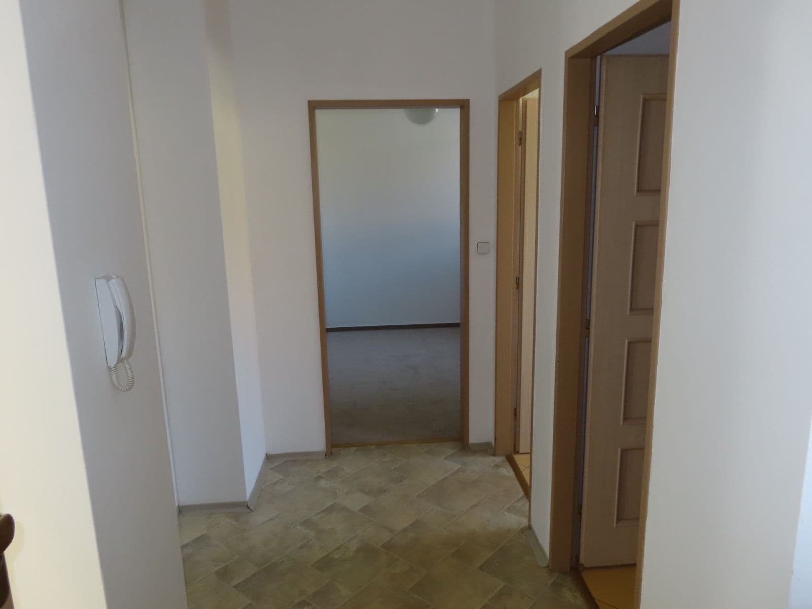 2 bedroom with open-plan kitchen flat to rent, 58 m², Vlnitá, Prague, Prague 2 bedroom with open-plan kitchen flat to rent, 58 m², Vlnitá, Prague, Prague