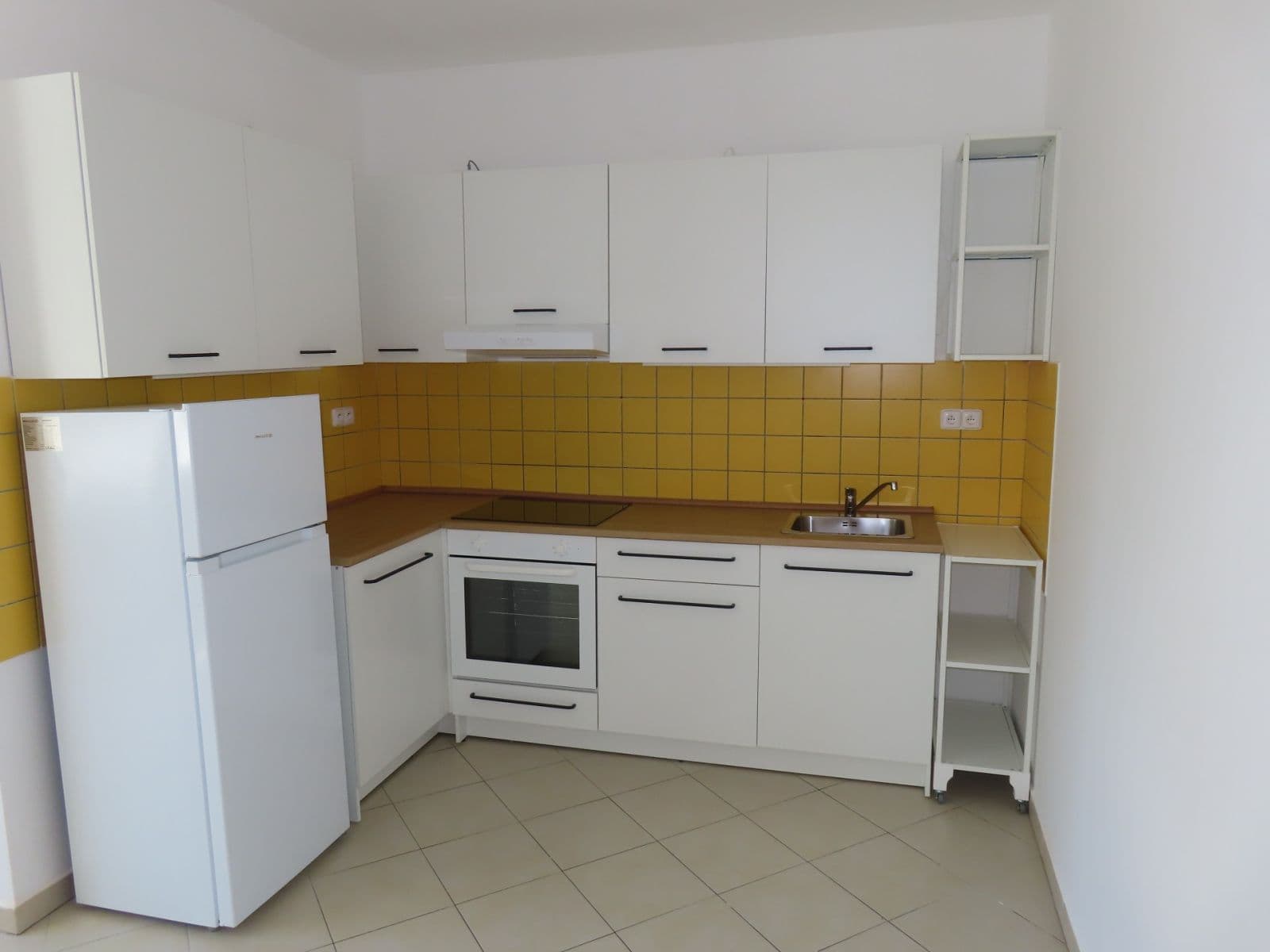 2 bedroom with open-plan kitchen flat to rent, 58 m², Vlnitá, Prague, Prague 2 bedroom with open-plan kitchen flat to rent, 58 m², Vlnitá, Prague, Prague