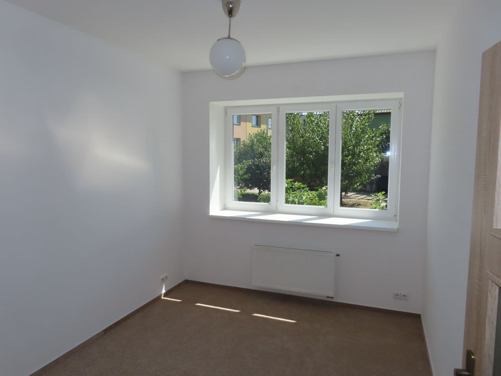 2 bedroom with open-plan kitchen flat to rent, 58 m², Vlnitá, Prague, Prague 2 bedroom with open-plan kitchen flat to rent, 58 m², Vlnitá, Prague, Prague