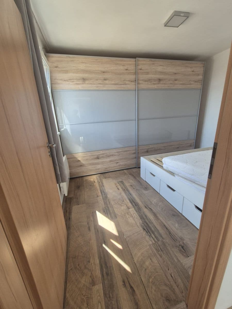 1 bedroom with open-plan kitchen flat to rent, 45 m², Na Vyhlídce, Moravany, Jihomoravský Region 1 bedroom with open-plan kitchen flat to rent, 45 m², Na Vyhlídce, Moravany, Jihomoravský Region