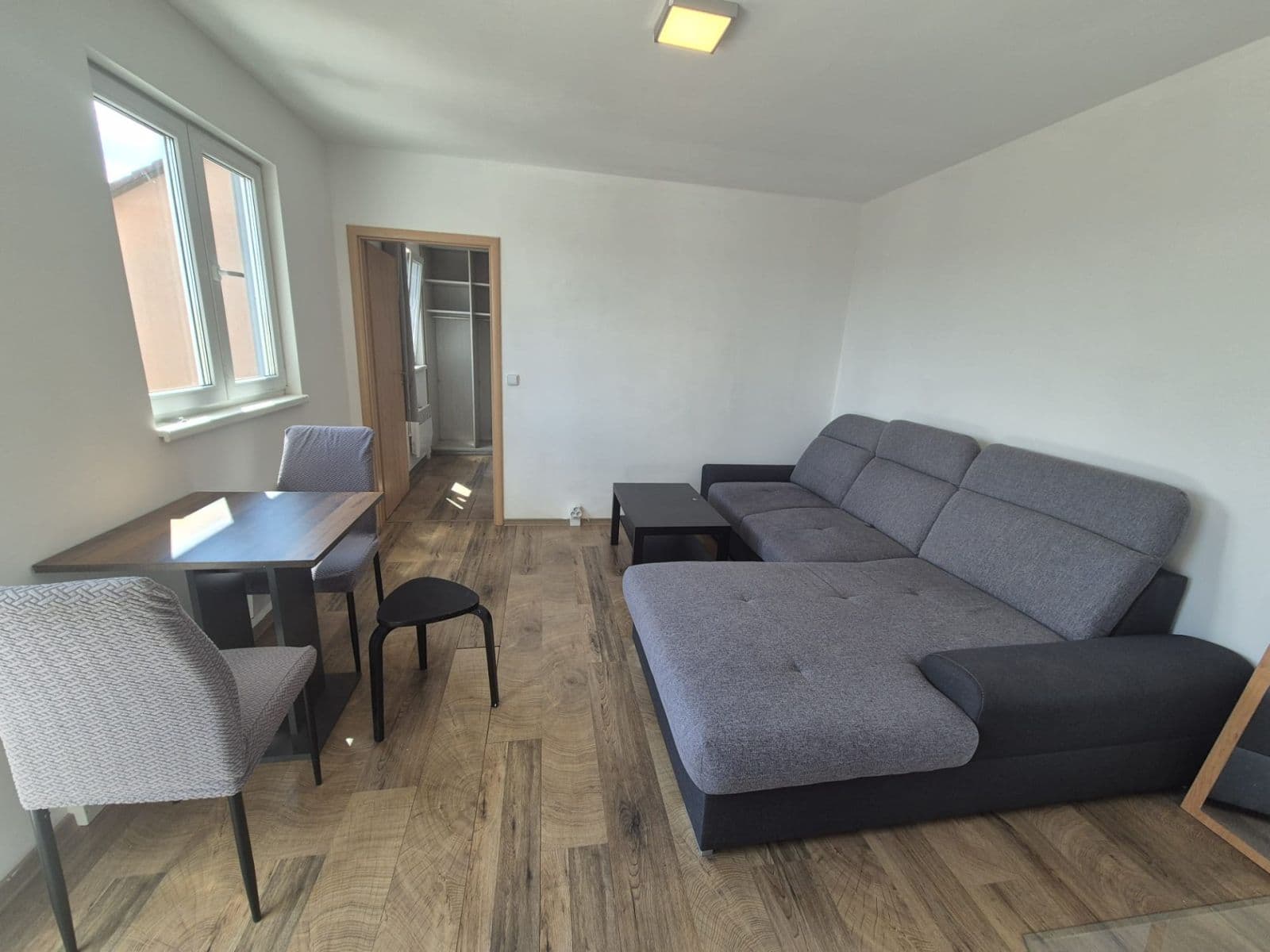 1 bedroom with open-plan kitchen flat to rent, 45 m², Na Vyhlídce, Moravany, Jihomoravský Region 1 bedroom with open-plan kitchen flat to rent, 45 m², Na Vyhlídce, Moravany, Jihomoravský Region