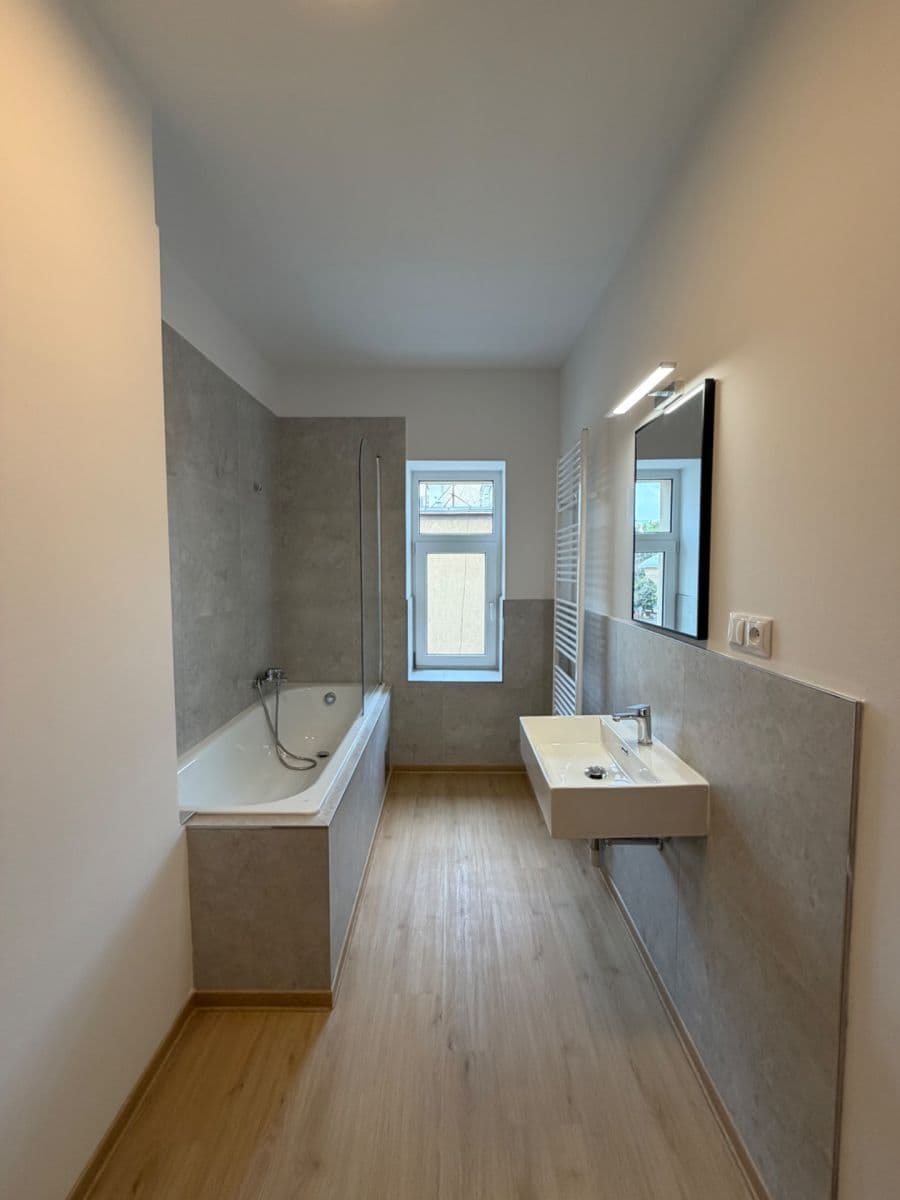 2 bedroom with open-plan kitchen flat to rent, 94 m², Horova, Ústí nad Labem, Ústecký Region 2 bedroom with open-plan kitchen flat to rent, 94 m², Horova, Ústí nad Labem, Ústecký Region