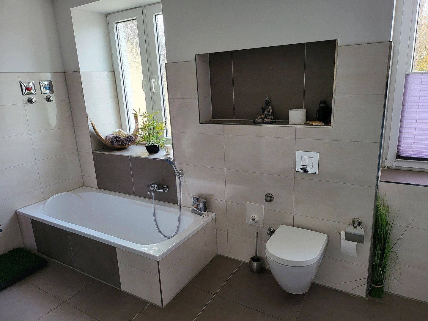 3 bedroom with open-plan kitchen flat to rent, 200 m², Waldenburger Straße 87, Glauchau, Saxony 3 bedroom with open-plan kitchen flat to rent, 200 m², Waldenburger Straße 87, Glauchau, Saxony