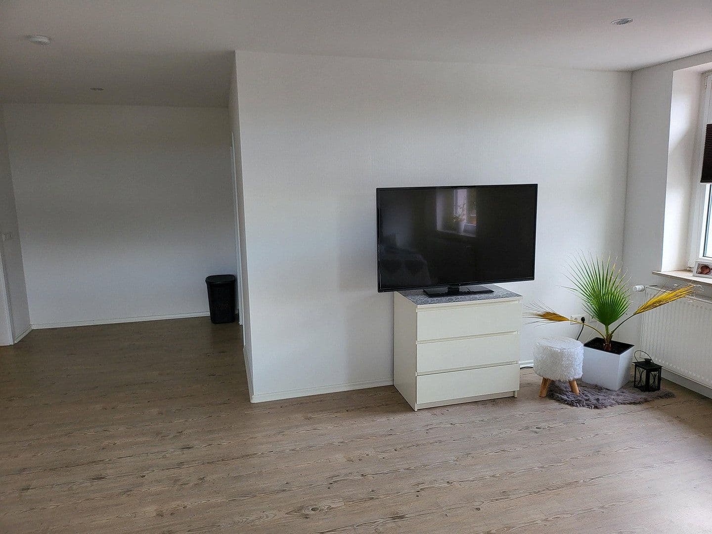 3 bedroom with open-plan kitchen flat to rent, 200 m², Waldenburger Straße 87, Glauchau, Saxony 3 bedroom with open-plan kitchen flat to rent, 200 m², Waldenburger Straße 87, Glauchau, Saxony