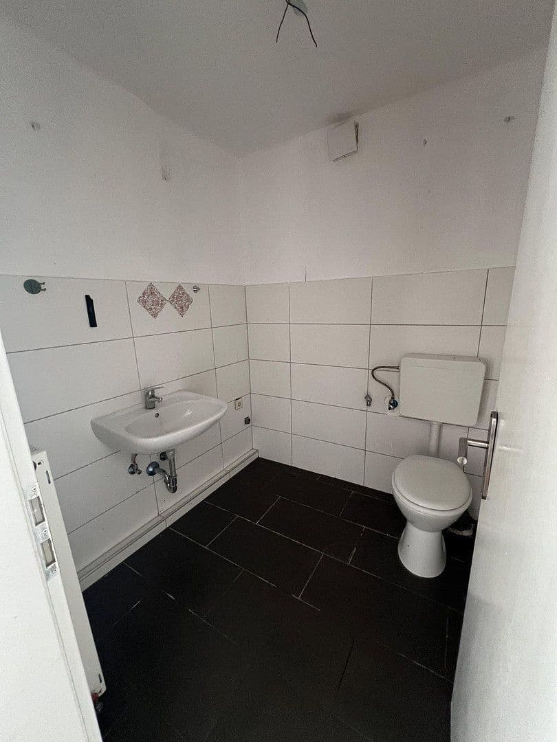 5 bedroom flat to rent, 115 m², Hochemmericher Str. 52, Duisburg, North Rhine-Westphalia 5 bedroom flat to rent, 115 m², Hochemmericher Str. 52, Duisburg, North Rhine-Westphalia