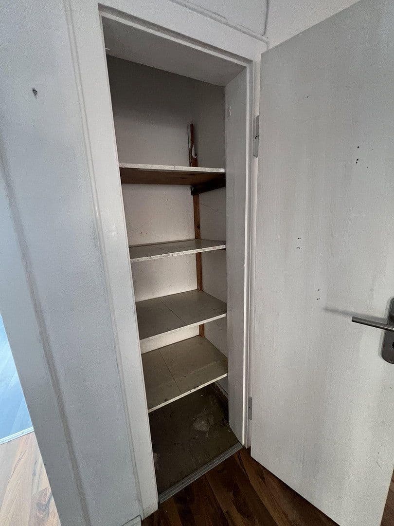 5 bedroom flat to rent, 115 m², Hochemmericher Str. 52, Duisburg, North Rhine-Westphalia 5 bedroom flat to rent, 115 m², Hochemmericher Str. 52, Duisburg, North Rhine-Westphalia