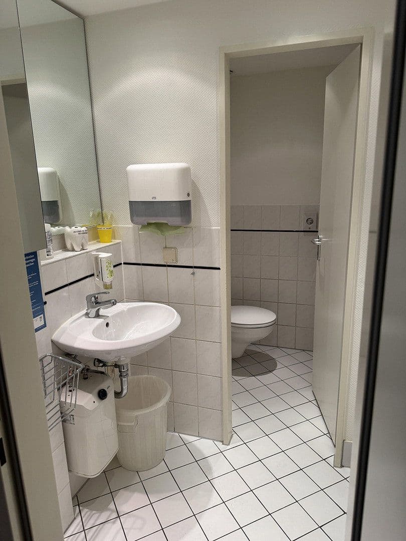 office to rent, 180 m², Beckhauser Str. 14, Erkrath, North Rhine-Westphalia office to rent, 180 m², Beckhauser Str. 14, Erkrath, North Rhine-Westphalia