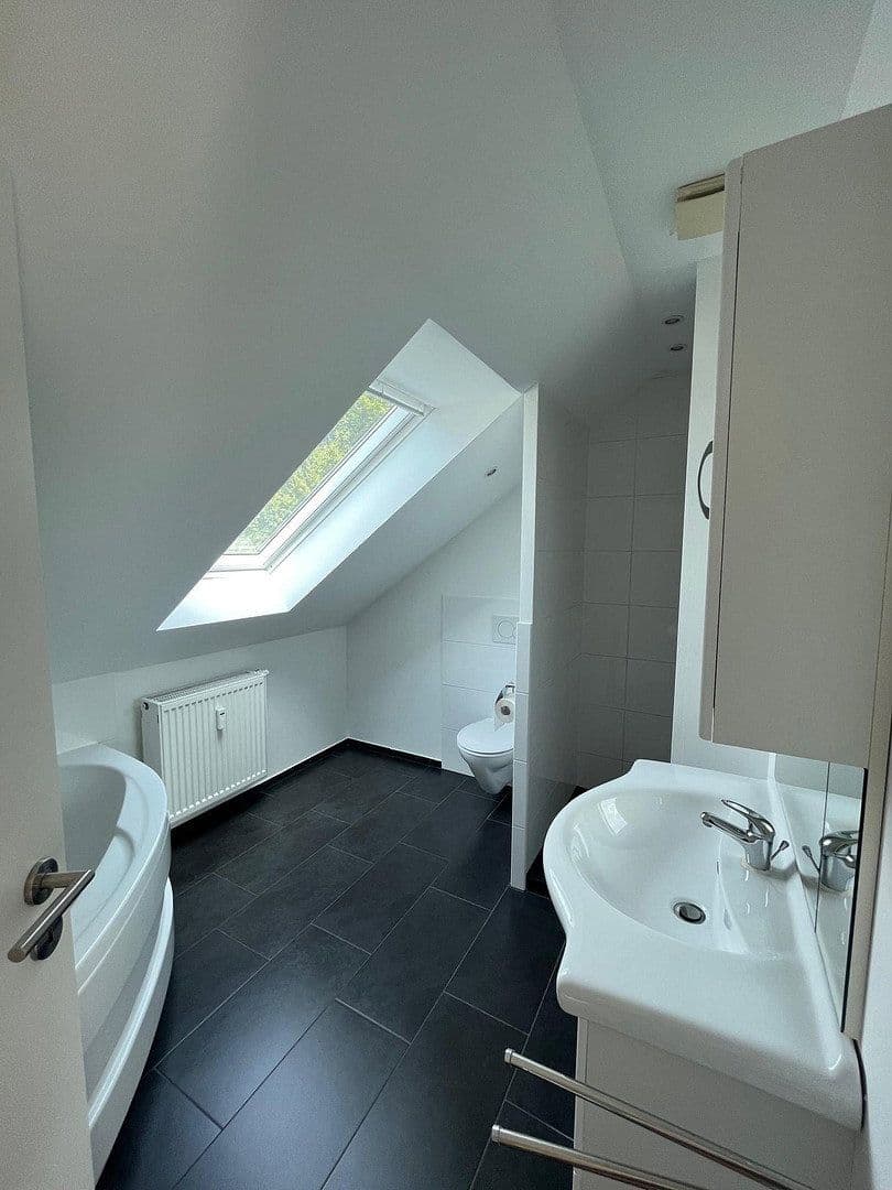 house for sale, 440 m², Bunnenbergstrasse 7, Garbsen, Lower Saxony house for sale, 440 m², Bunnenbergstrasse 7, Garbsen, Lower Saxony