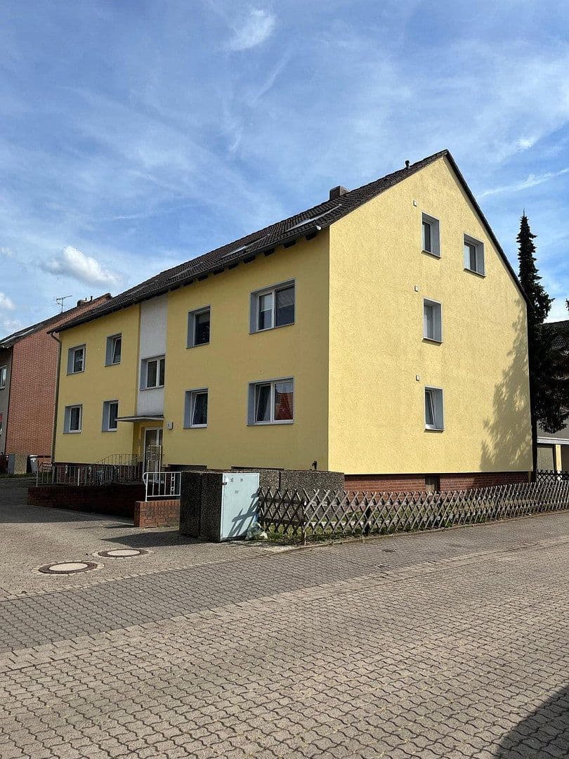 house for sale, 440 m², Bunnenbergstrasse 7, Garbsen, Lower Saxony house for sale, 440 m², Bunnenbergstrasse 7, Garbsen, Lower Saxony
