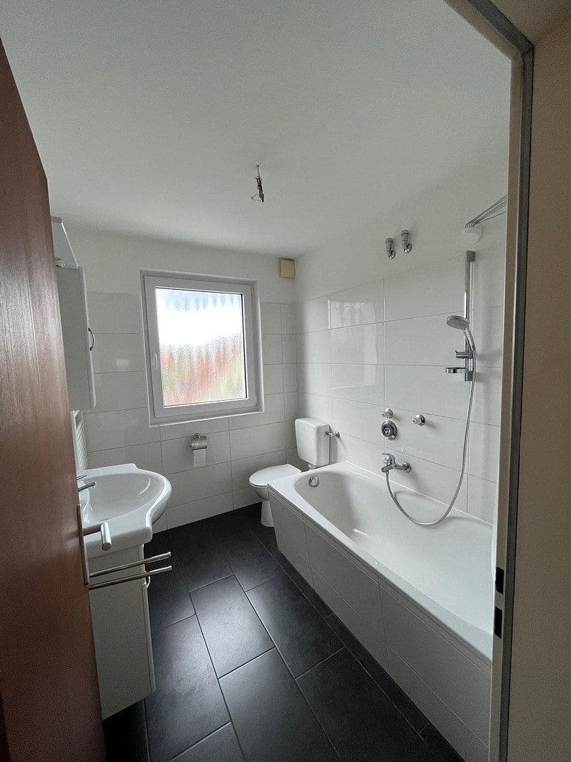house for sale, 440 m², Bunnenbergstrasse 7, Garbsen, Lower Saxony house for sale, 440 m², Bunnenbergstrasse 7, Garbsen, Lower Saxony