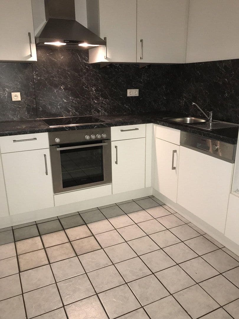 house for sale, 440 m², Bunnenbergstrasse 7, Garbsen, Lower Saxony house for sale, 440 m², Bunnenbergstrasse 7, Garbsen, Lower Saxony
