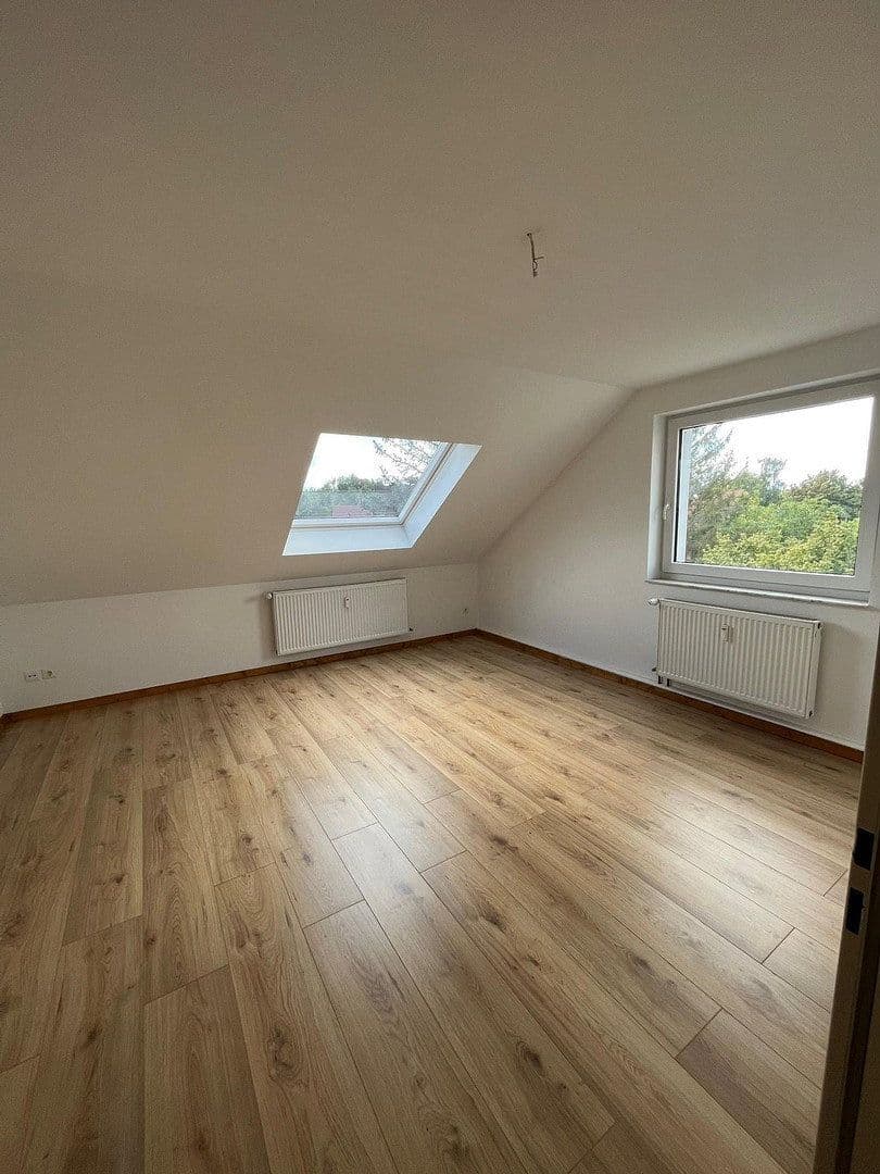 house for sale, 440 m², Bunnenbergstrasse 7, Garbsen, Lower Saxony house for sale, 440 m², Bunnenbergstrasse 7, Garbsen, Lower Saxony