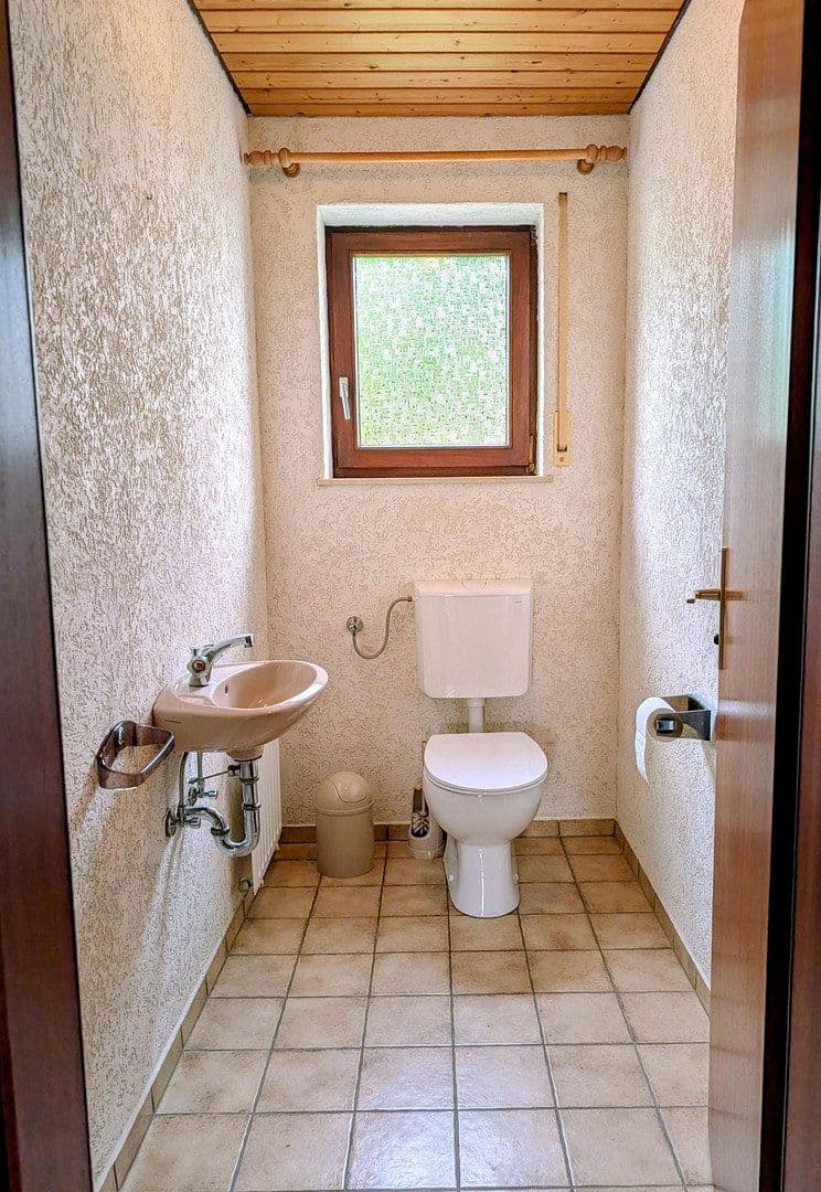 house to rent, 250 m², Geißbühl 8, Bad Überkingen, Baden-Württemberg house to rent, 250 m², Geißbühl 8, Bad Überkingen, Baden-Württemberg