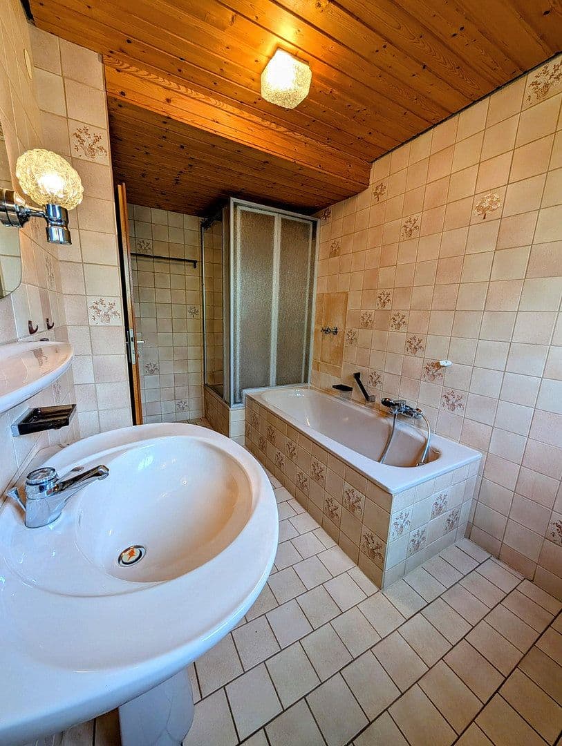 house to rent, 250 m², Geißbühl 8, Bad Überkingen, Baden-Württemberg house to rent, 250 m², Geißbühl 8, Bad Überkingen, Baden-Württemberg