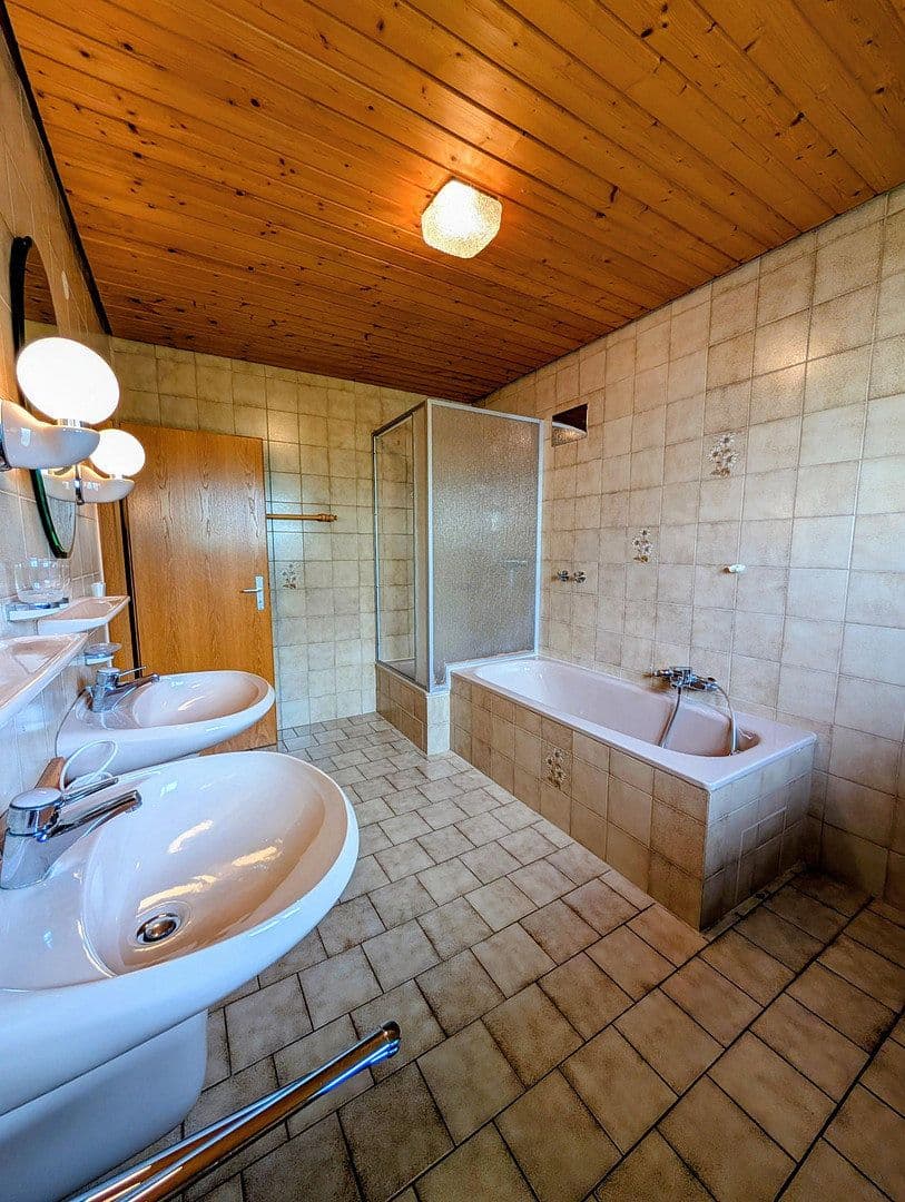 house to rent, 250 m², Geißbühl 8, Bad Überkingen, Baden-Württemberg house to rent, 250 m², Geißbühl 8, Bad Überkingen, Baden-Württemberg