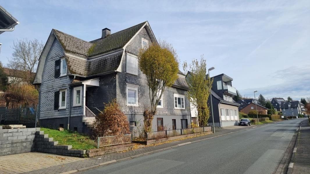 house for sale, 221 m², Marburger Straße 29, Netphen, North Rhine-Westphalia house for sale, 221 m², Marburger Straße 29, Netphen, North Rhine-Westphalia