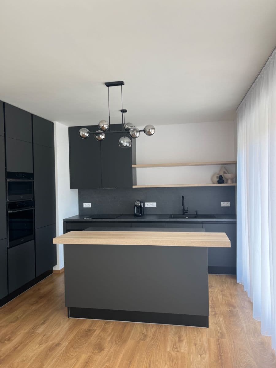 2 bedroom with open-plan kitchen flat to rent, 99 m², Pavla Beneše, Prague, Prague 2 bedroom with open-plan kitchen flat to rent, 99 m², Pavla Beneše, Prague, Prague