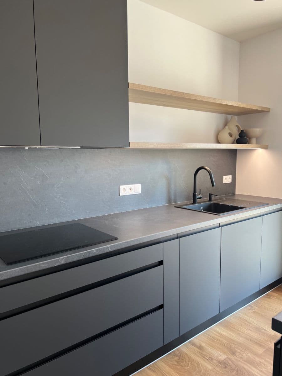 2 bedroom with open-plan kitchen flat to rent, 99 m², Pavla Beneše, Prague, Prague 2 bedroom with open-plan kitchen flat to rent, 99 m², Pavla Beneše, Prague, Prague