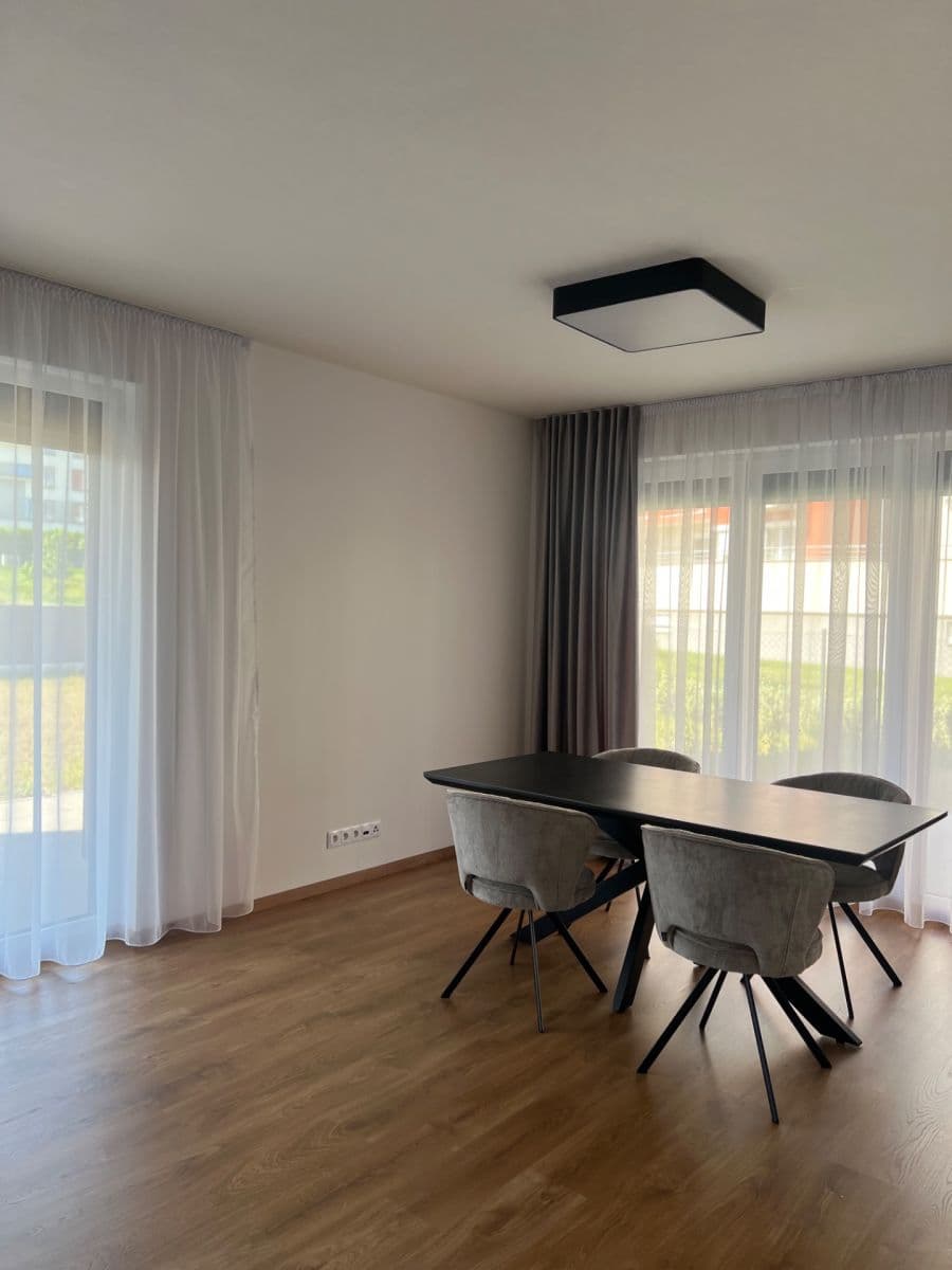 2 bedroom with open-plan kitchen flat to rent, 99 m², Pavla Beneše, Prague, Prague 2 bedroom with open-plan kitchen flat to rent, 99 m², Pavla Beneše, Prague, Prague