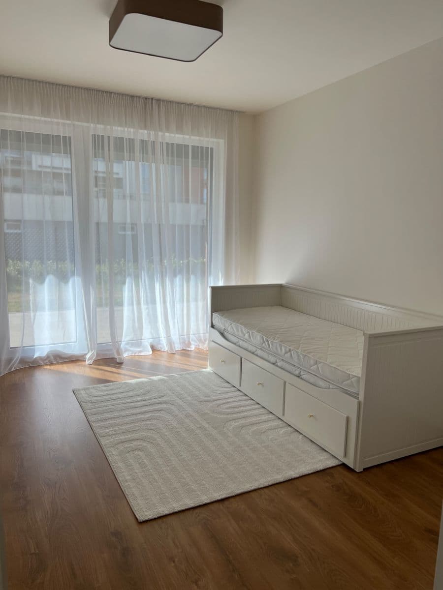 2 bedroom with open-plan kitchen flat to rent, 99 m², Pavla Beneše, Prague, Prague 2 bedroom with open-plan kitchen flat to rent, 99 m², Pavla Beneše, Prague, Prague