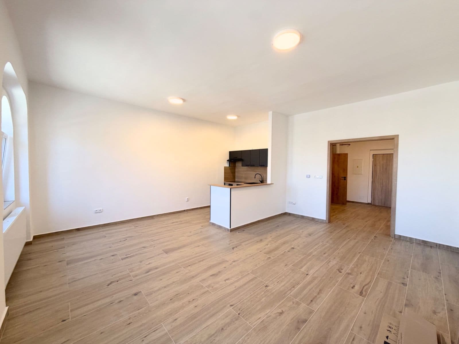 1 bedroom with open-plan kitchen flat to rent, 75 m², náměstí doktora Edvarda Beneše, Liberec, Liberecký Region 1 bedroom with open-plan kitchen flat to rent, 75 m², náměstí doktora Edvarda Beneše, Liberec, Liberecký Region