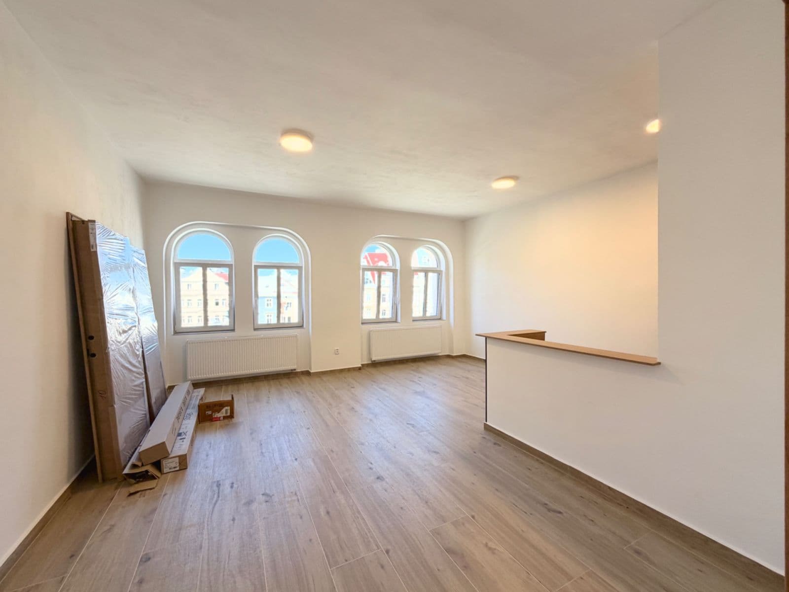 1 bedroom with open-plan kitchen flat to rent, 75 m², náměstí doktora Edvarda Beneše, Liberec, Liberecký Region 1 bedroom with open-plan kitchen flat to rent, 75 m², náměstí doktora Edvarda Beneše, Liberec, Liberecký Region