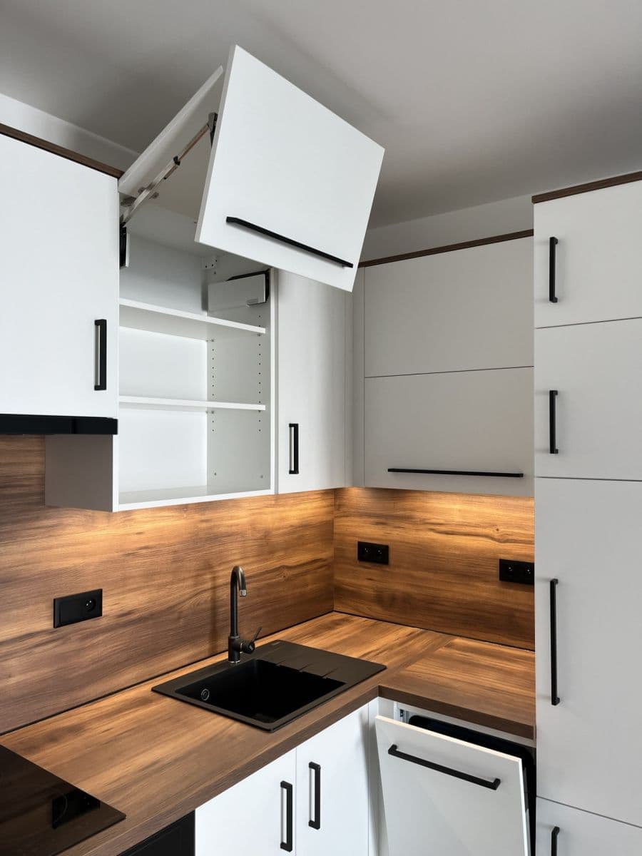 Studio flat to rent, 33 m², Třída Jiřího Pelikána, Olomouc, Olomoucký Region Studio flat to rent, 33 m², Třída Jiřího Pelikána, Olomouc, Olomoucký Region