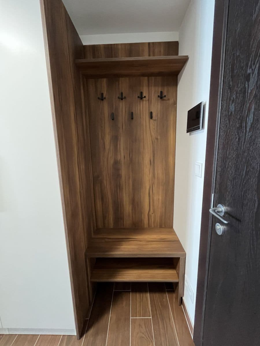 Studio flat to rent, 33 m², Třída Jiřího Pelikána, Olomouc, Olomoucký Region Studio flat to rent, 33 m², Třída Jiřího Pelikána, Olomouc, Olomoucký Region