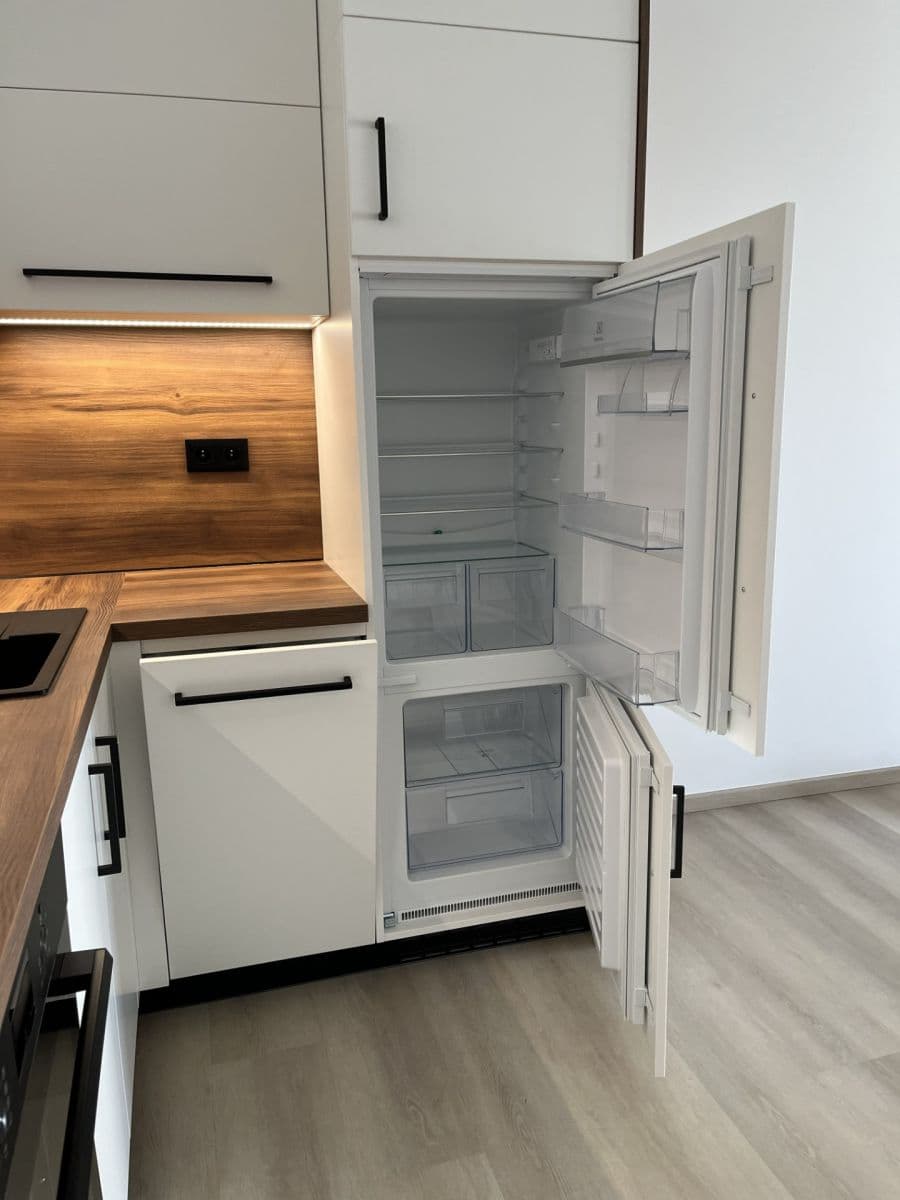 Studio flat to rent, 33 m², Třída Jiřího Pelikána, Olomouc, Olomoucký Region Studio flat to rent, 33 m², Třída Jiřího Pelikána, Olomouc, Olomoucký Region