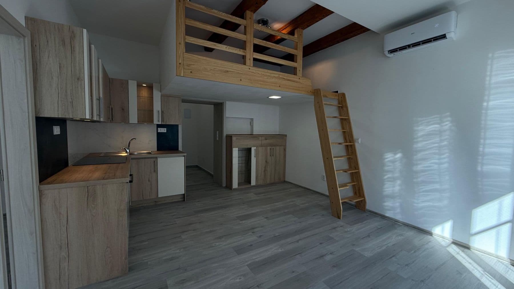 1 bedroom with open-plan kitchen flat to rent, 46 m², Železničářská, Jičín, Královéhradecký Region 1 bedroom with open-plan kitchen flat to rent, 46 m², Železničářská, Jičín, Královéhradecký Region