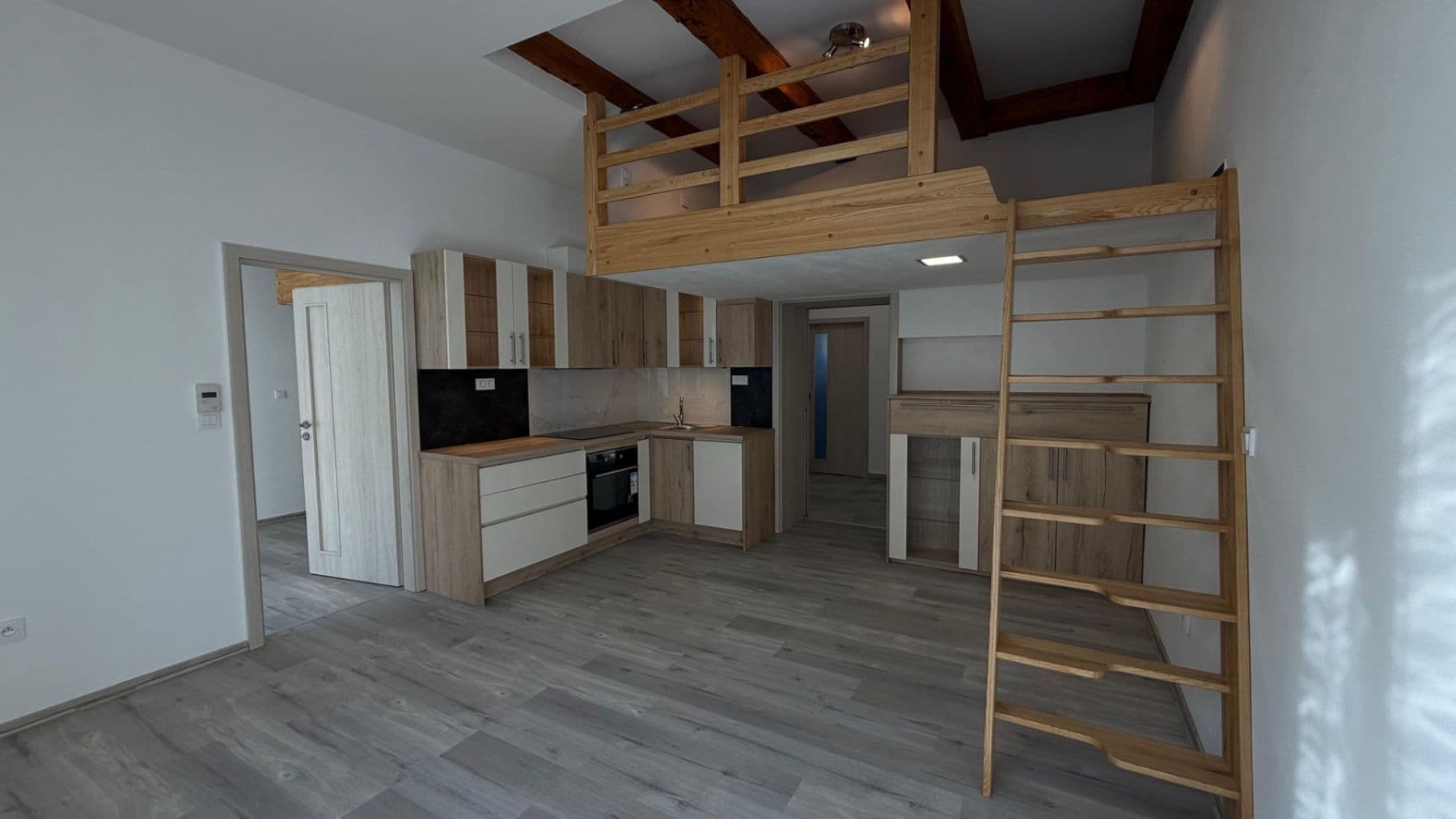 1 bedroom with open-plan kitchen flat to rent, 46 m², Železničářská, Jičín, Královéhradecký Region 1 bedroom with open-plan kitchen flat to rent, 46 m², Železničářská, Jičín, Královéhradecký Region
