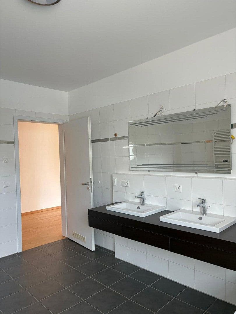 3 bedroom flat to rent, 105 m², Rostock, Mecklenburg-Vorpommern 3 bedroom flat to rent, 105 m², Rostock, Mecklenburg-Vorpommern
