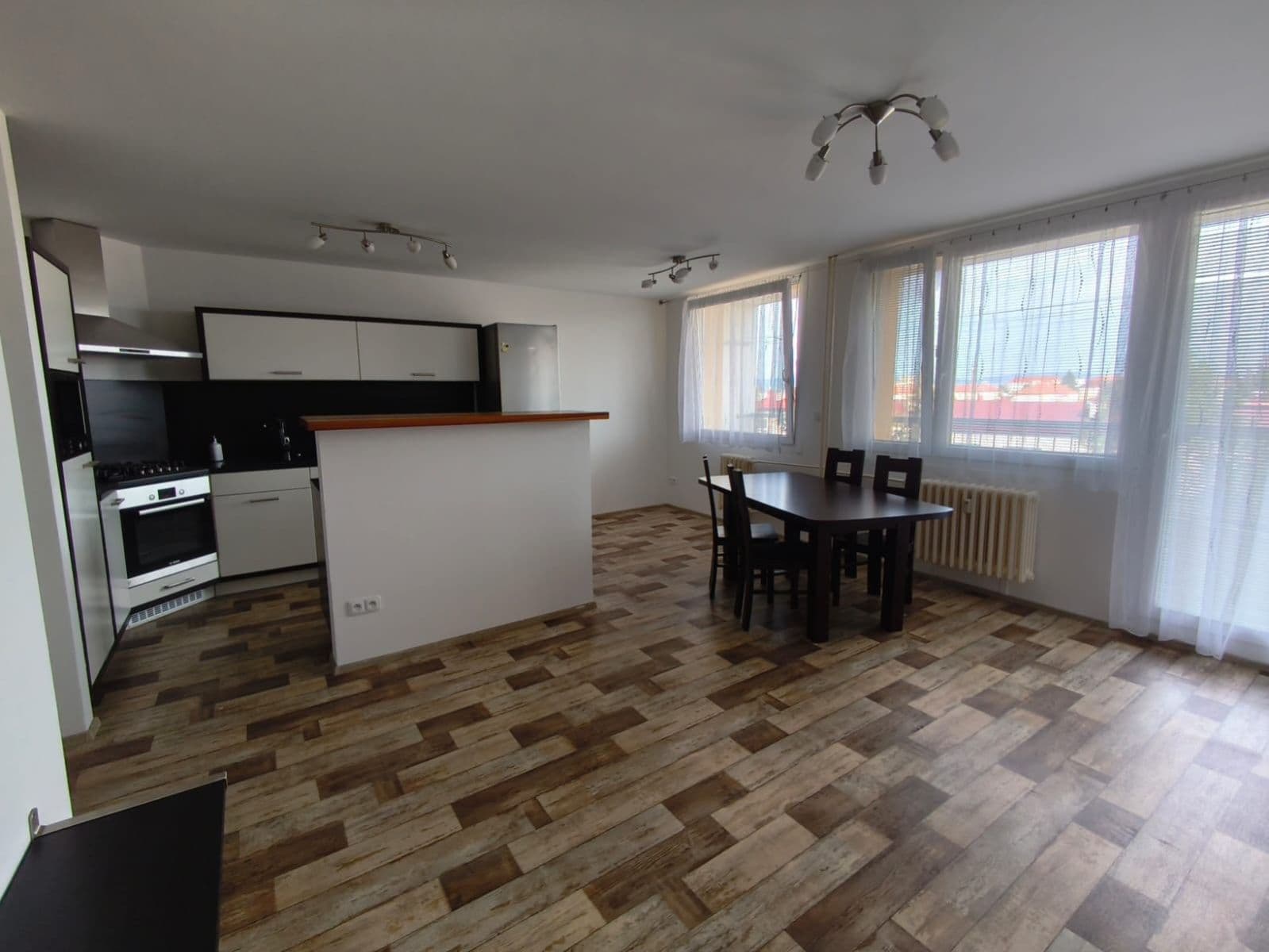 3 bedroom with open-plan kitchen flat to rent, 84 m², Žitenická, Čáslav, Středočeský Region 3 bedroom with open-plan kitchen flat to rent, 84 m², Žitenická, Čáslav, Středočeský Region