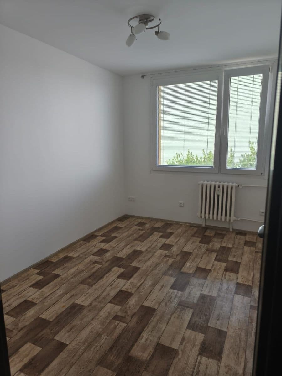 3 bedroom with open-plan kitchen flat to rent, 84 m², Žitenická, Čáslav, Středočeský Region 3 bedroom with open-plan kitchen flat to rent, 84 m², Žitenická, Čáslav, Středočeský Region