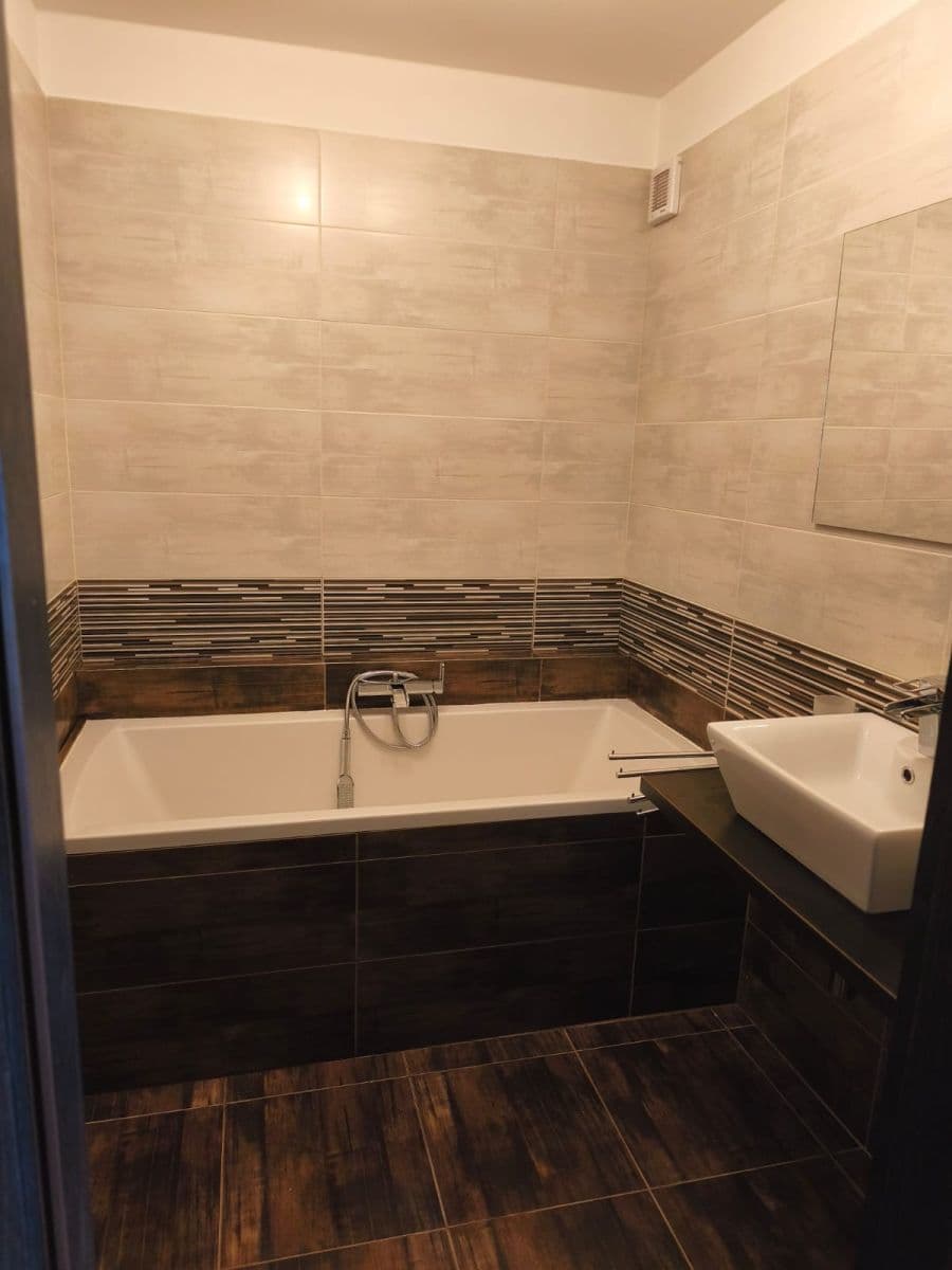 3 bedroom with open-plan kitchen flat to rent, 84 m², Žitenická, Čáslav, Středočeský Region 3 bedroom with open-plan kitchen flat to rent, 84 m², Žitenická, Čáslav, Středočeský Region