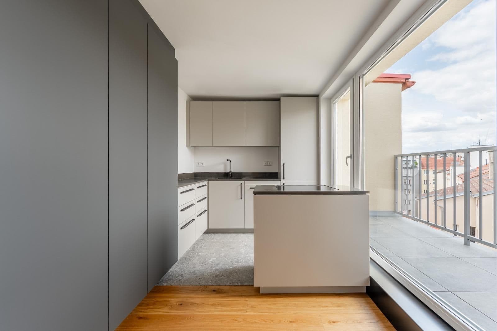2 bedroom with open-plan kitchen flat to rent, 65 m², U Uranie, Prague, Prague 2 bedroom with open-plan kitchen flat to rent, 65 m², U Uranie, Prague, Prague