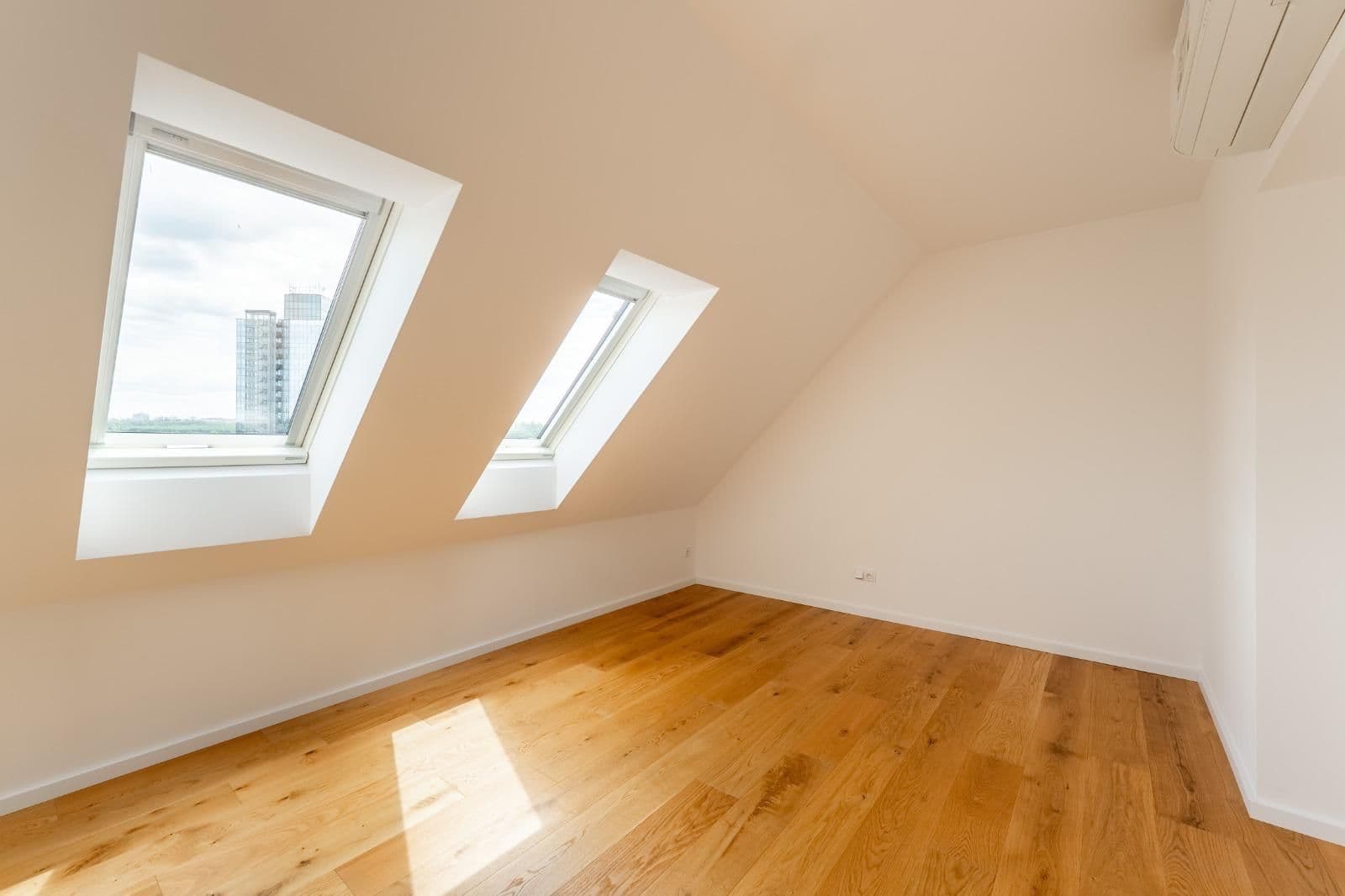 2 bedroom with open-plan kitchen flat to rent, 65 m², U Uranie, Prague, Prague 2 bedroom with open-plan kitchen flat to rent, 65 m², U Uranie, Prague, Prague