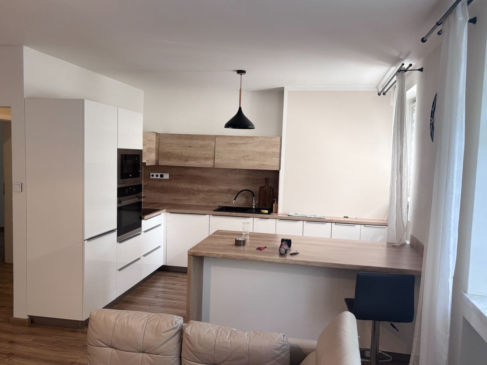 2 bedroom with open-plan kitchen flat to rent, 75 m², Šrobárova, Ostrava, Moravskoslezský Region 2 bedroom with open-plan kitchen flat to rent, 75 m², Šrobárova, Ostrava, Moravskoslezský Region