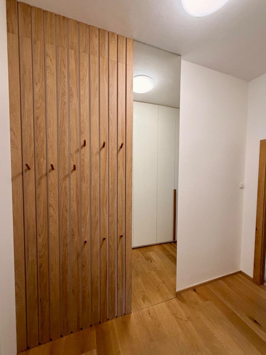 2 bedroom with open-plan kitchen flat to rent, 105 m², České družiny, Prague, Prague 2 bedroom with open-plan kitchen flat to rent, 105 m², České družiny, Prague, Prague