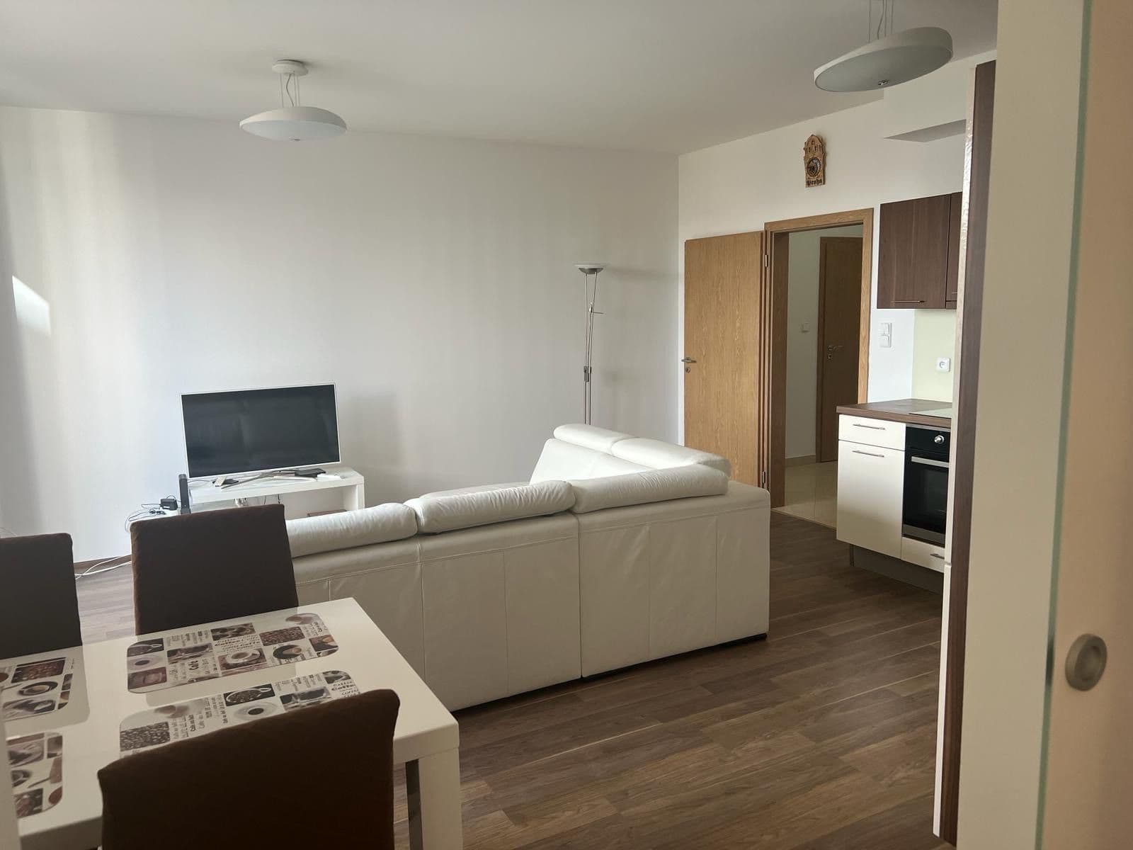 1 bedroom with open-plan kitchen flat to rent, 55 m², Pod Harfou, Prague, Prague 1 bedroom with open-plan kitchen flat to rent, 55 m², Pod Harfou, Prague, Prague