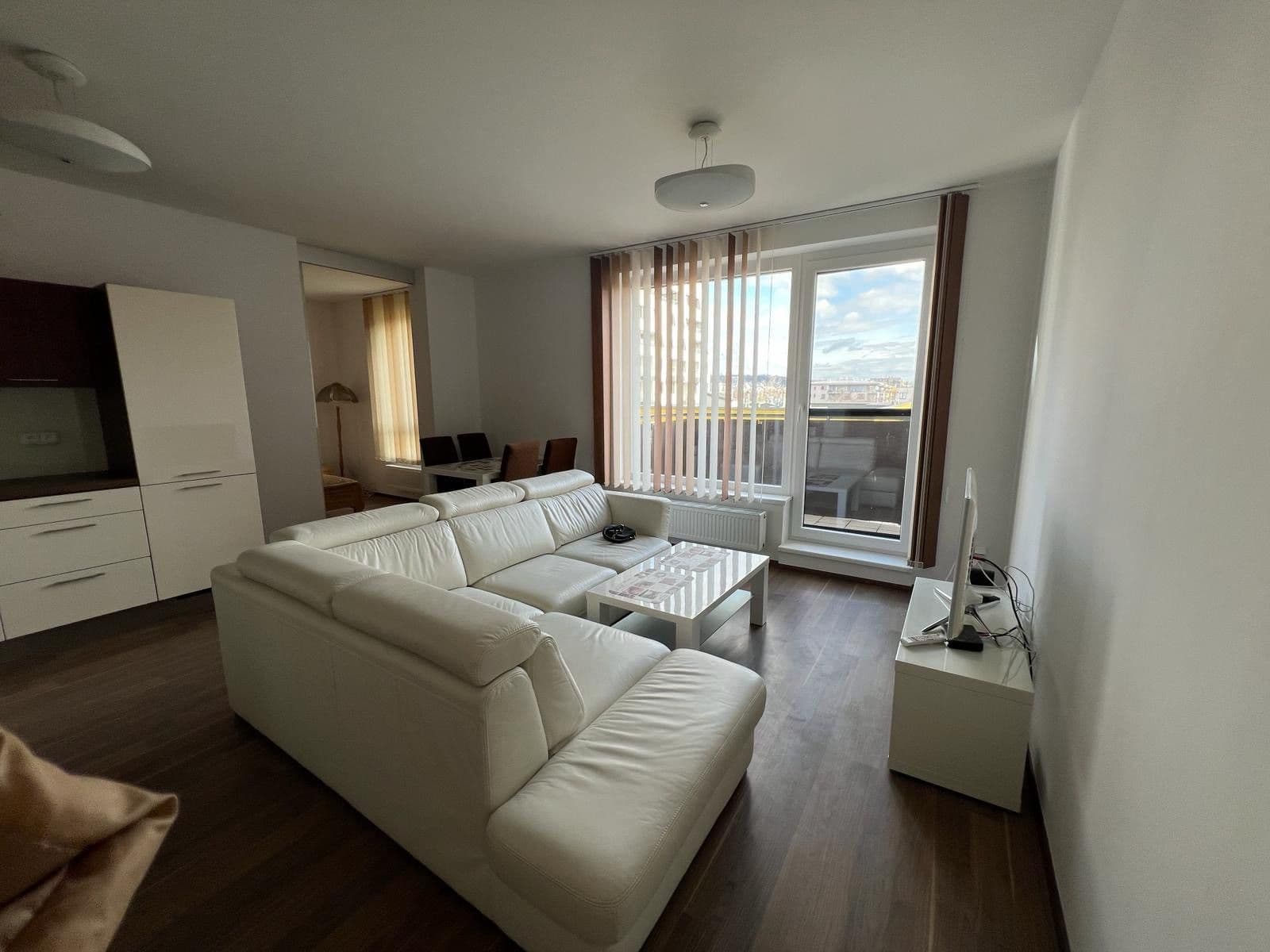 1 bedroom with open-plan kitchen flat to rent, 55 m², Pod Harfou, Prague, Prague 1 bedroom with open-plan kitchen flat to rent, 55 m², Pod Harfou, Prague, Prague