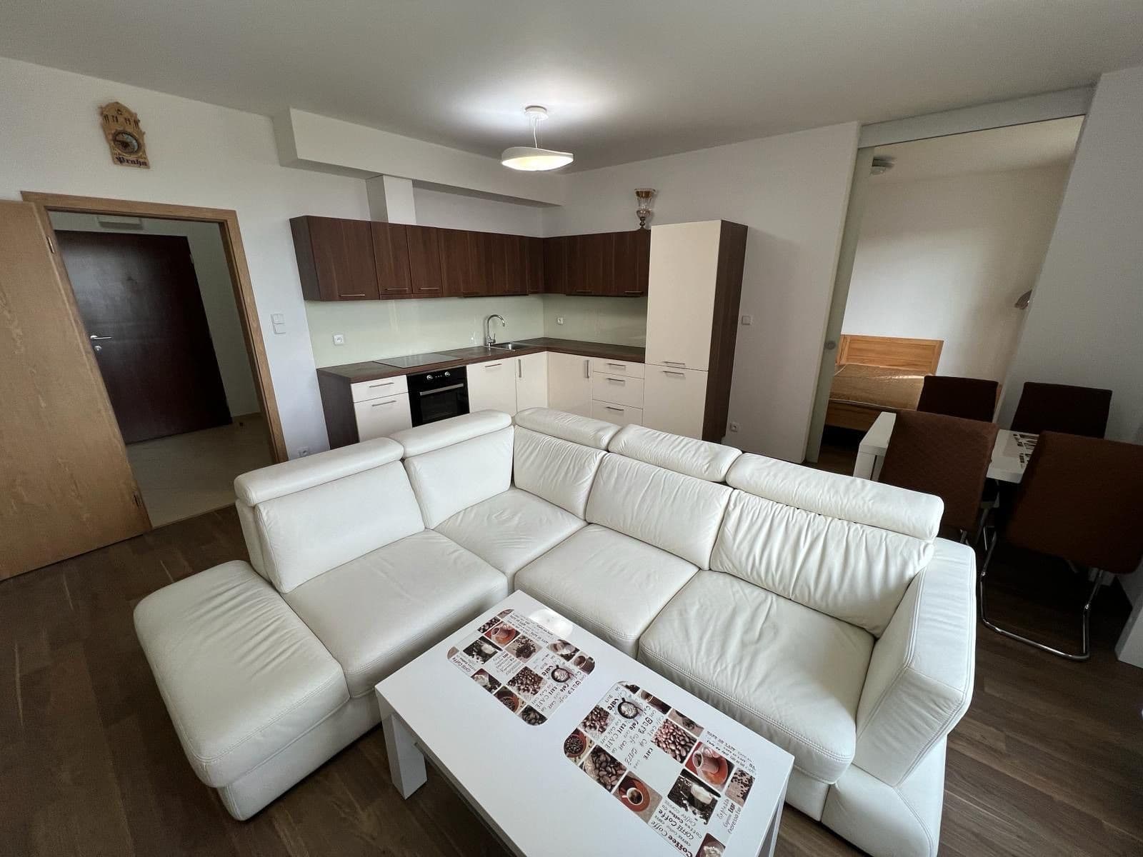 1 bedroom with open-plan kitchen flat to rent, 55 m², Pod Harfou, Prague, Prague 1 bedroom with open-plan kitchen flat to rent, 55 m², Pod Harfou, Prague, Prague