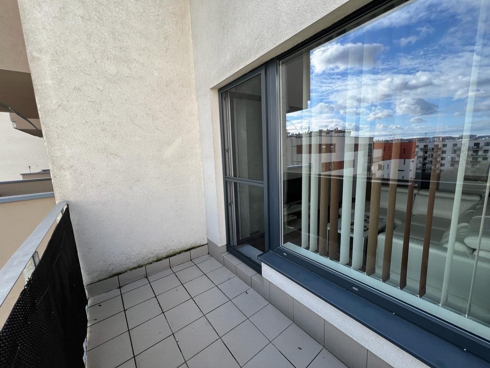 1 bedroom with open-plan kitchen flat to rent, 55 m², Pod Harfou, Prague, Prague 1 bedroom with open-plan kitchen flat to rent, 55 m², Pod Harfou, Prague, Prague