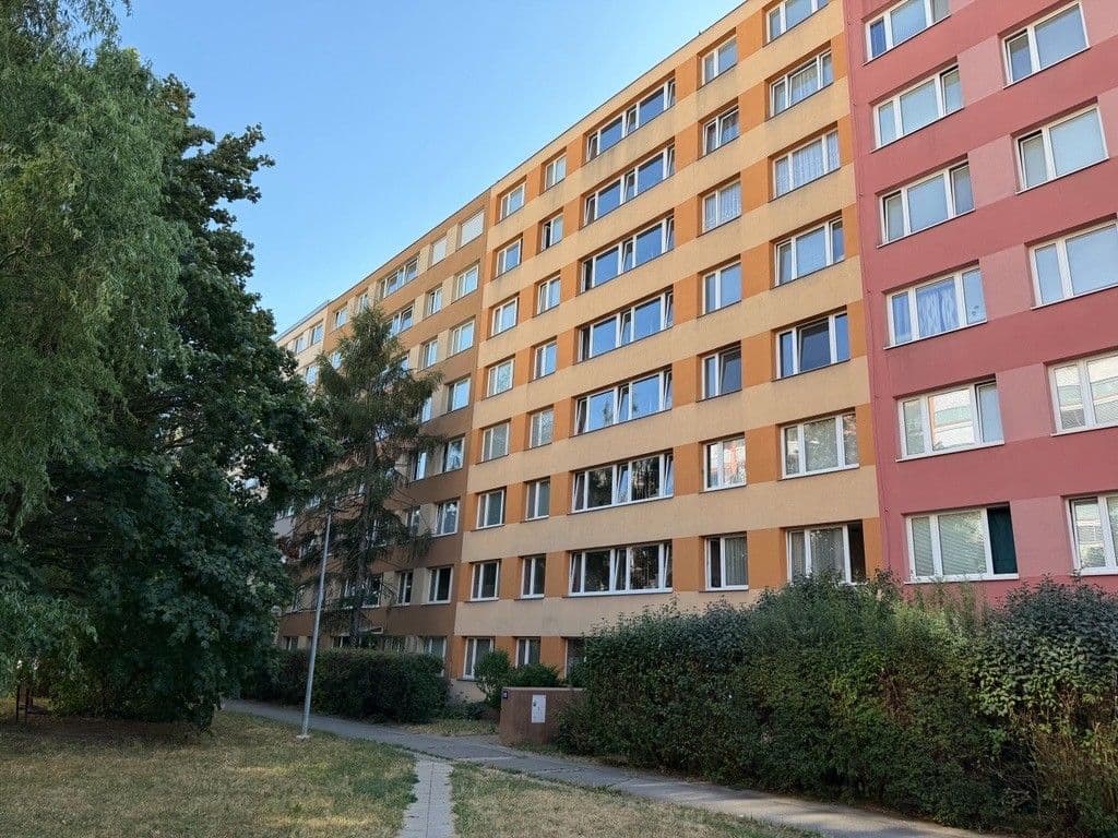 2 bedroom with open-plan kitchen flat to rent, 54 m², Kaplická, Prague, Prague 2 bedroom with open-plan kitchen flat to rent, 54 m², Kaplická, Prague, Prague
