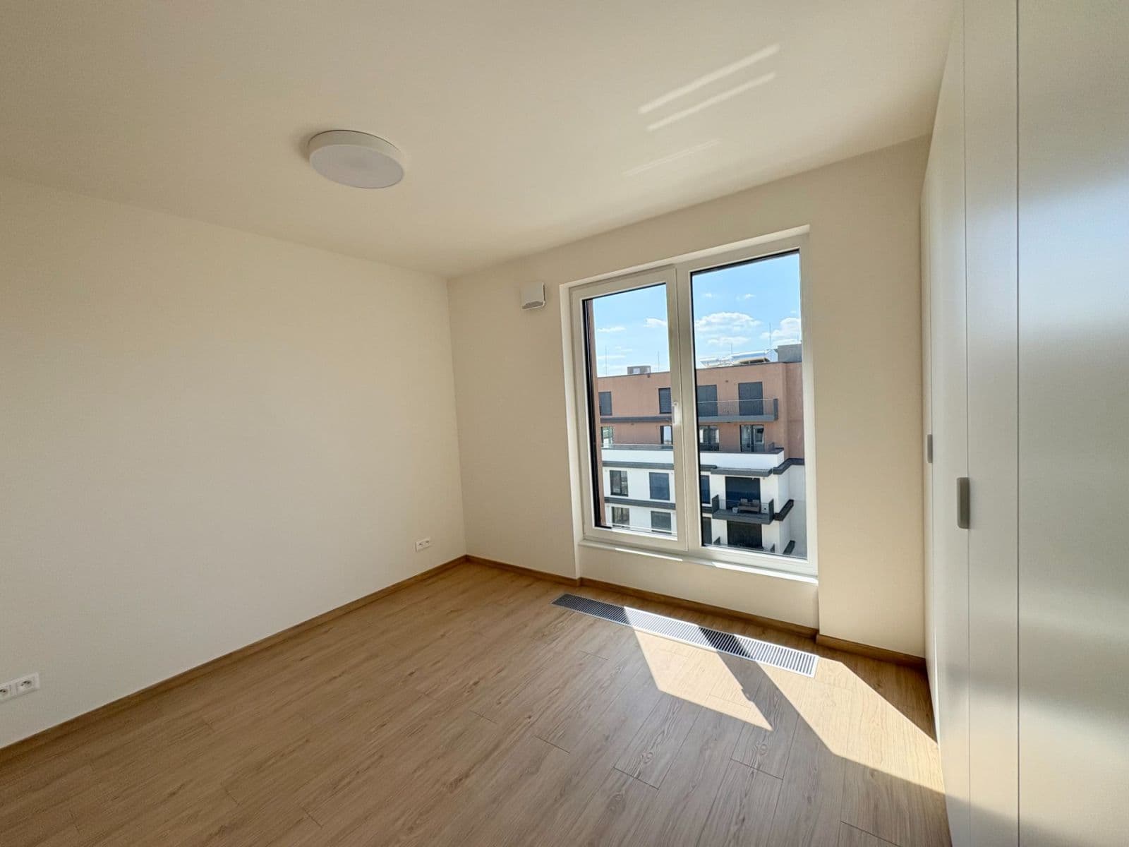 1 bedroom with open-plan kitchen flat to rent, 46 m², Haenkeho, Prague, Prague 1 bedroom with open-plan kitchen flat to rent, 46 m², Haenkeho, Prague, Prague